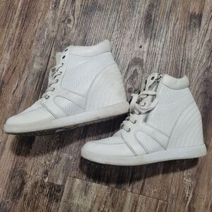 Just Fab White Wedge High Top Sneakers - Size 8.5 ✨